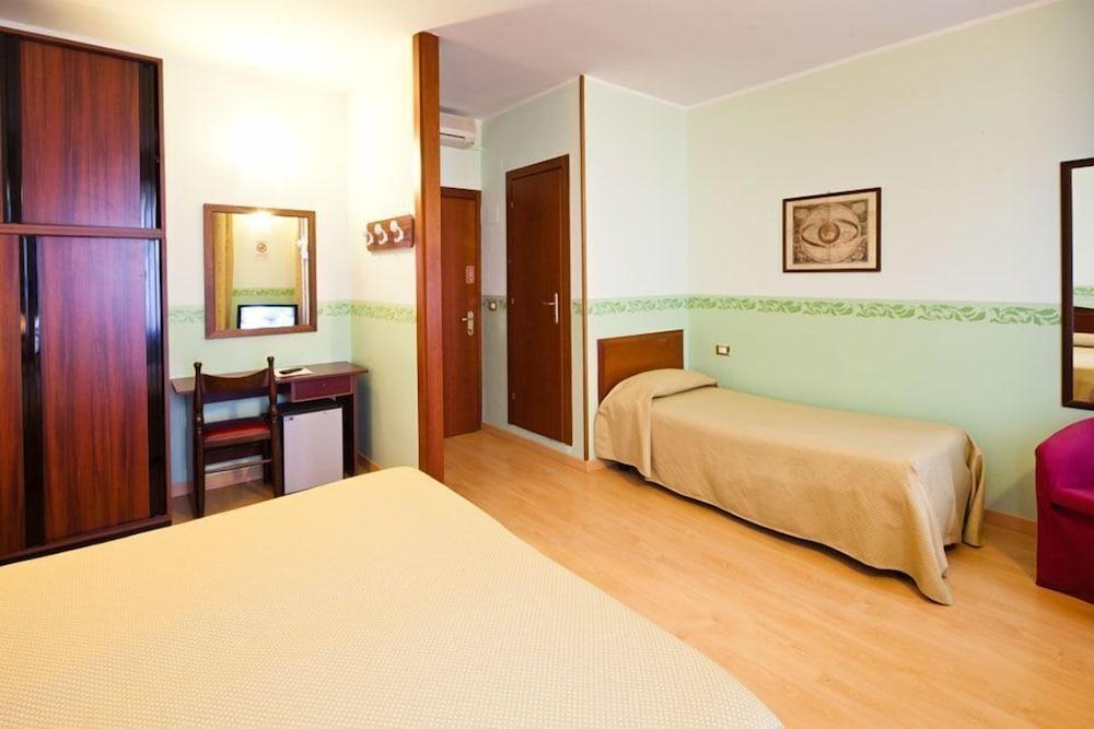 Hotel Terminus&Plaza Pisa Exterior foto