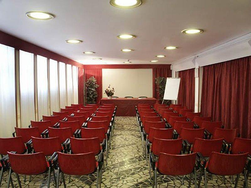 Hotel Terminus&Plaza Pisa Facilități foto